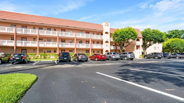 1-bedroom home at 9581 Sunrise Lakes Boulevard #309, Sunrise