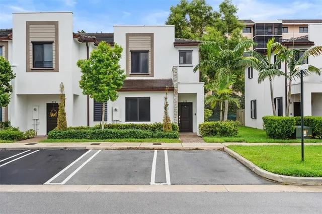 3-bedroom home at 340 NE 208th Terrace #340, Miami