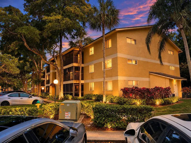 3-bedroom home at 3083 N Oakland Forest Drive #308, Oakland Park