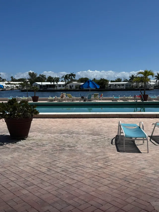 1-bedroom home at 2010 S Federal Highway #I 405, Boynton Beach