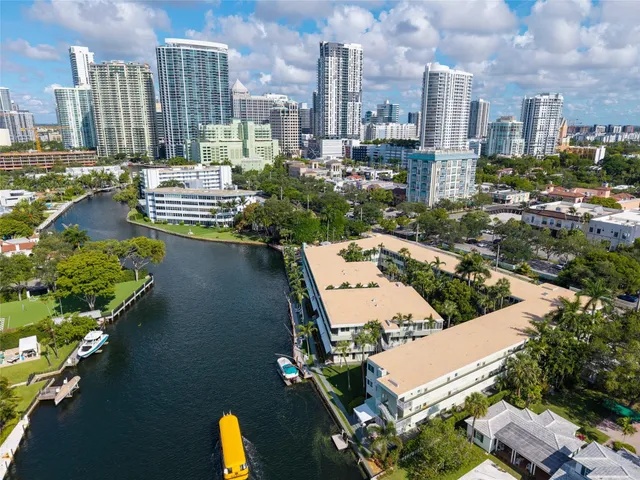2-bedroom home at 1000 SE 4th Street #117 & 118, Fort Lauderdale