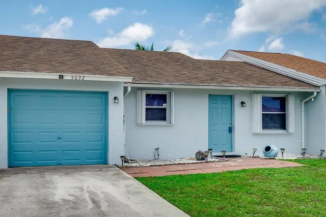 2-bedroom home at 5692 SW Stonington Way SW #5692, Lake Worth