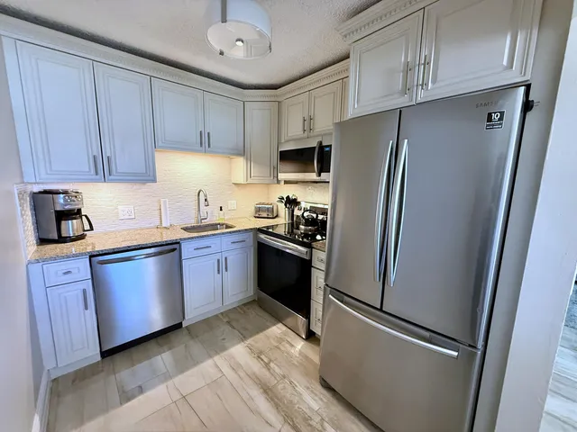 2-bedroom home at 359 Oakridge T, Deerfield Beach