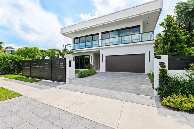 4-bedroom home at 607 NE 17th Avenue, Fort Lauderdale