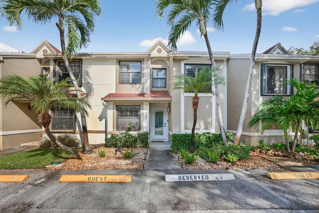 3-bedroom home at 237 City View Drive #237, Fort Lauderdale