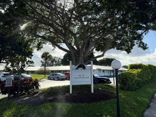 1-bedroom home at 300 SW Golfview Terrace #152, Boynton Beach