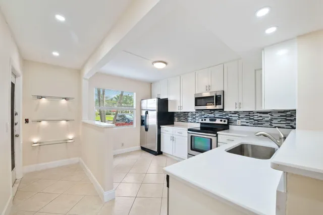 2-bedroom home at 1090 Guildford E #1090, Boca Raton