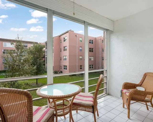 1-bedroom home at 2851 Somerset Drive #205, Lauderdale Lakes
