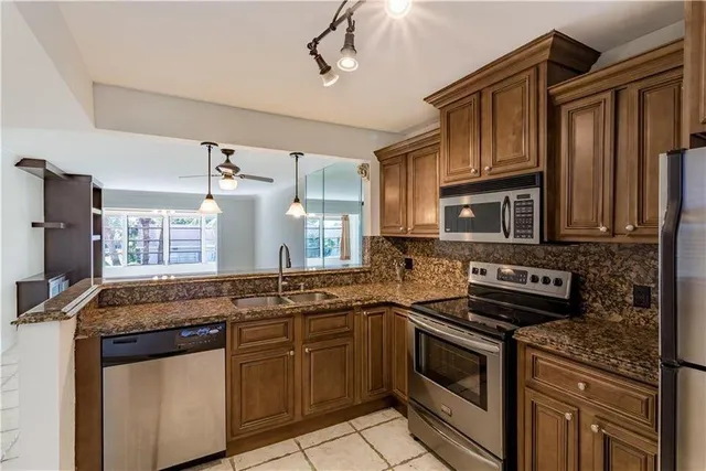1-bedroom home at 2800 Fiore Way #2060, Delray Beach