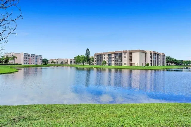 2-bedroom home at 2704 NW 104th Avenue #308, Sunrise
