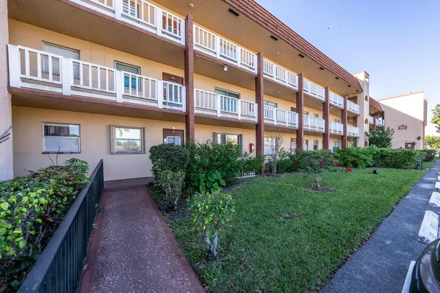 1-bedroom home at 9281 Sunrise Lakes Boulevard #107, Sunrise