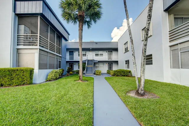 1-bedroom home at 42 Burgundy A, Delray Beach