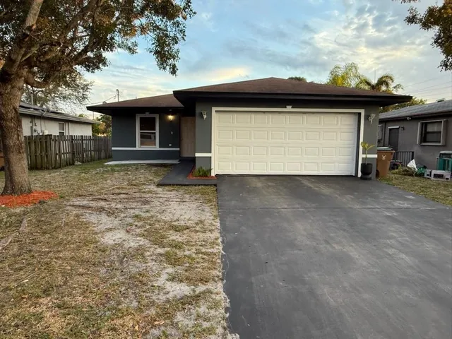 4-bedroom home at 176 SW 5th Court, Deerfield Beach