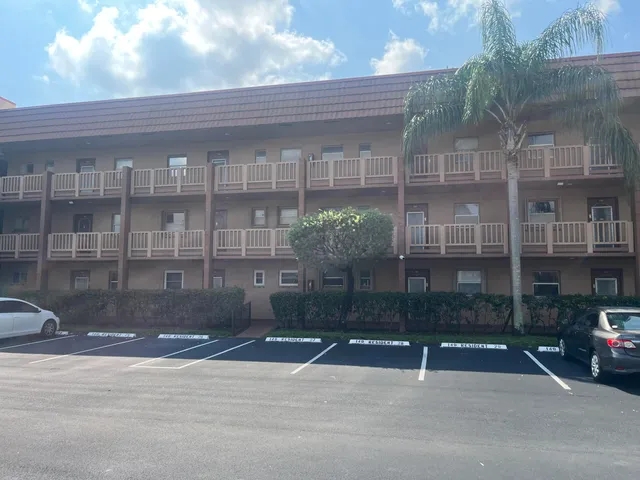 1-bedroom home at 9800 Sunrise Lakes Boulevard #109, Sunrise