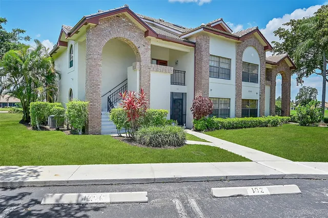 2-bedroom home at 8049 Aberdeen Drive #101, Boynton Beach