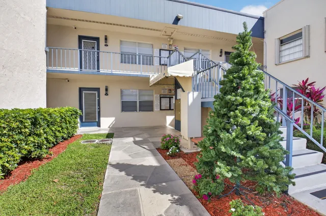 2-bedroom home at 173 Flanders D, Delray Beach