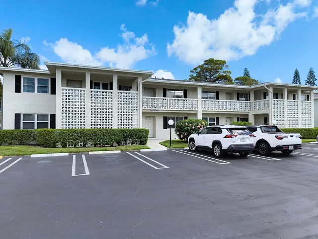 2-bedroom home at 1020 Silk Oak Terrace #102, Delray Beach