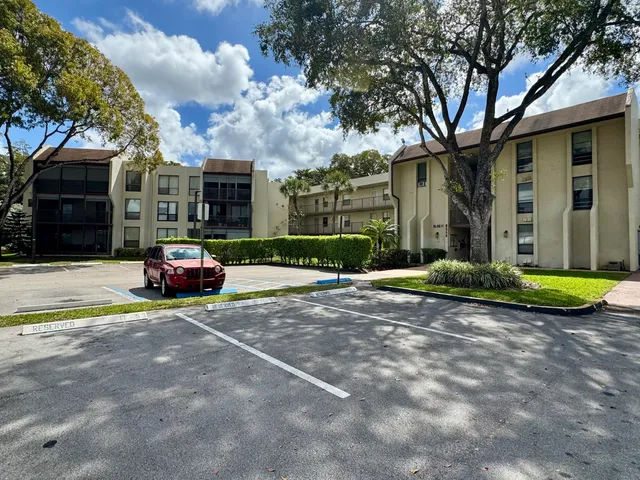 2-bedroom home at 8050 W Mcnab Road #320, Tamarac