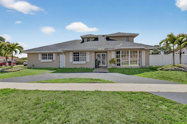 5-bedroom home at 21724 Little Bear Way, Boca Raton
