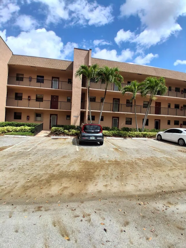 1-bedroom home at 10303 Sunrise Lakes Boulevard #103, Sunrise