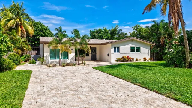 5-bedroom home at 4760 NE 17th Avenue, Oakland Park