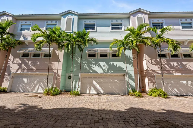 4-bedroom home at 429 NE 1st Street, Pompano Beach