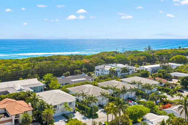 3-bedroom home at 444 NE Wavecrest Way, Boca Raton