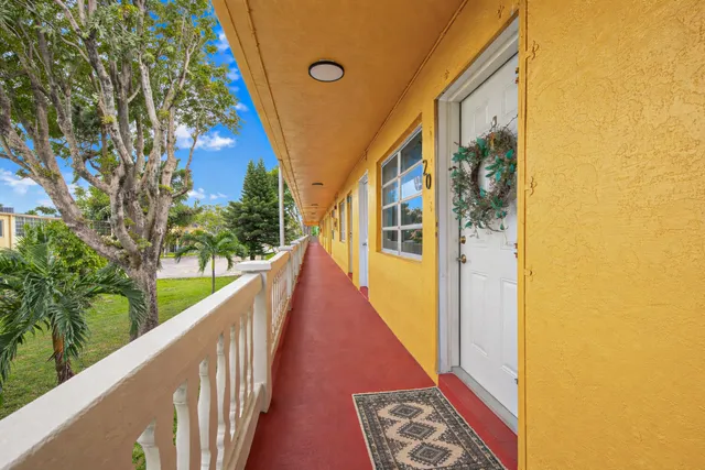 1-bedroom home at 115 NE 202nd Terrace #M20, Miami Gardens