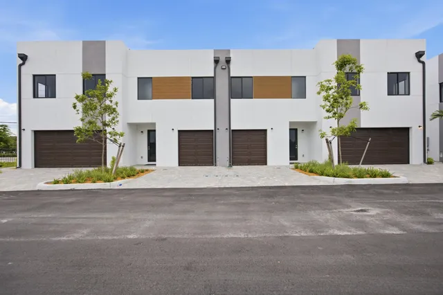 2-bedroom home at 110 NW 15th Court #1544, Pompano Beach