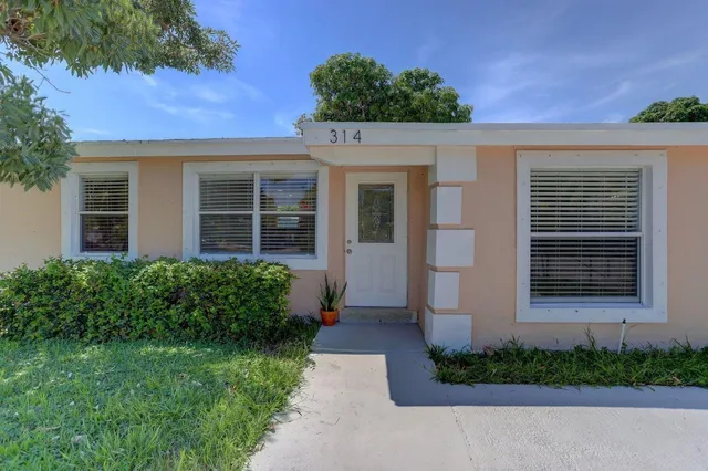 4-bedroom home at 314 NW 12th Avenue, Delray Beach