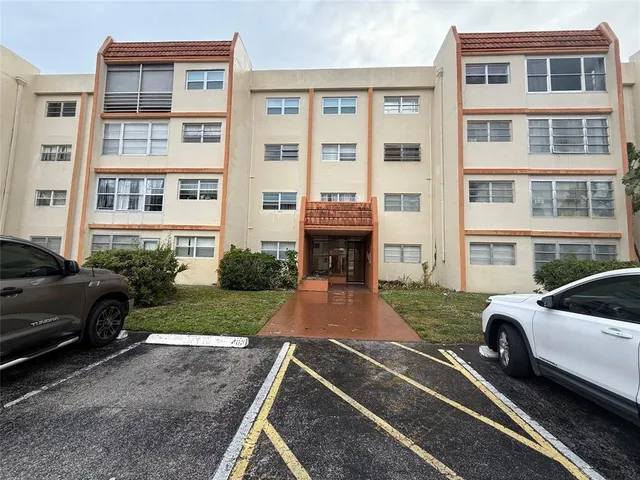 2-bedroom home at 2501 NW 41st Avenue #401, Lauderhill