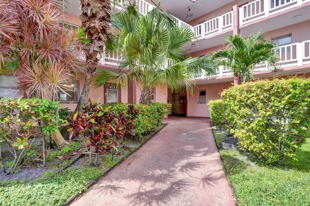 1-bedroom home at 9460 Sunrise Lakes Boulevard #106, Sunrise