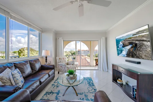 2-bedroom home at 250 NE 20th Street #5260, Boca Raton