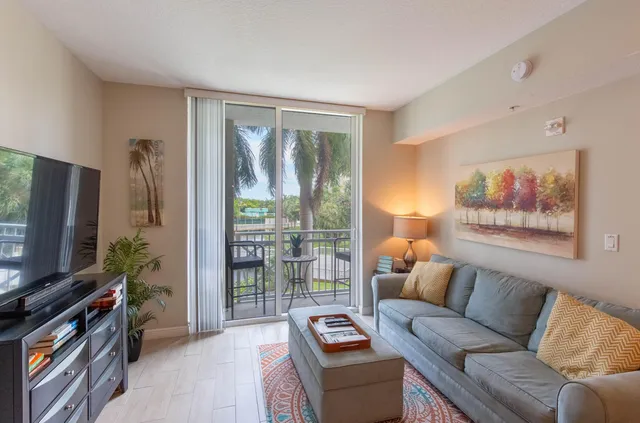1-bedroom home at 400 N Federal Highway #209s, Boynton Beach