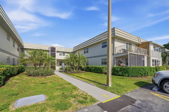 1-bedroom home at 251 Monaco Way, Delray Beach