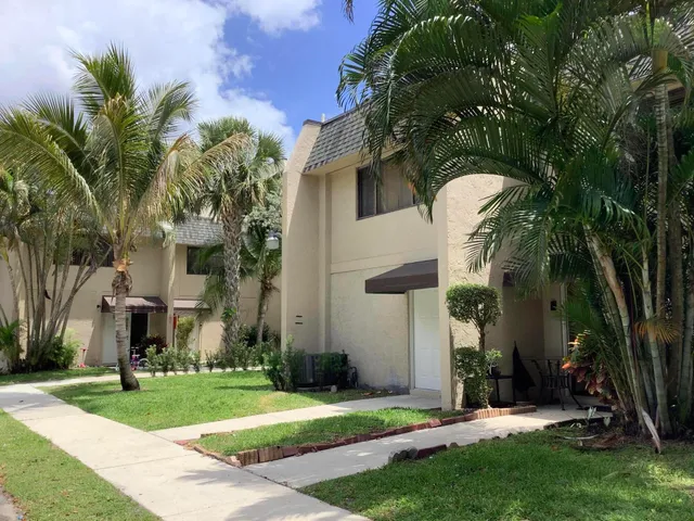 2-bedroom home at 81 Deer Creek Road #101 - J, Deerfield Beach