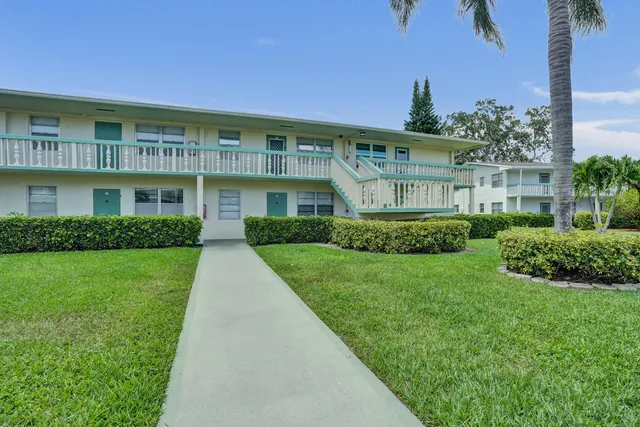 2-bedroom home at 358 Oakridge T #358, Deerfield Beach