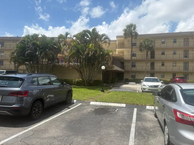 2-bedroom home at 9355 SW 8th Street #225, Boca Raton