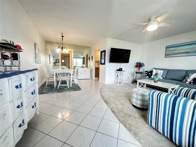 1-bedroom home at 131 Oakridge J #131, Deerfield Beach