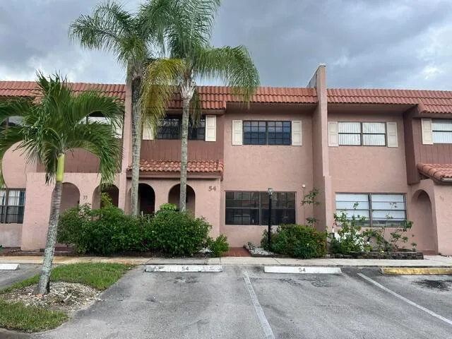 3-bedroom home at 54 N Matador Lane, Davie