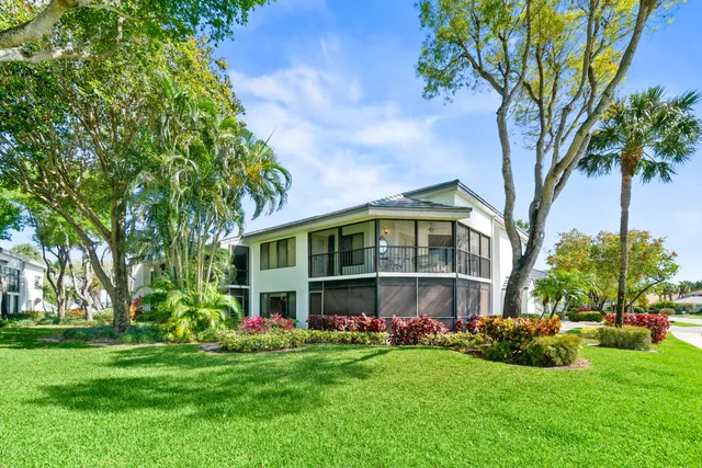 2-bedroom home at 7533 Glendevon Lane #905, Delray Beach