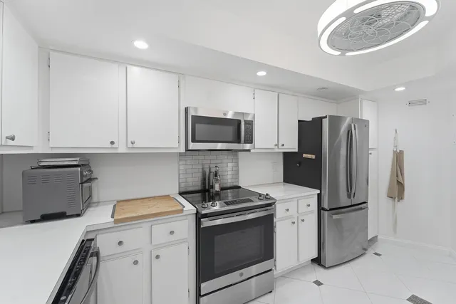 1-bedroom home at 2681 S Course Drive #808, Pompano Beach