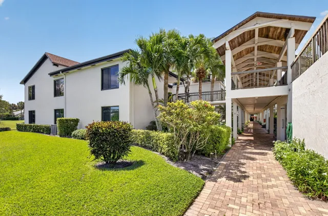 2-bedroom home at 900 Greensward Lane #G110, Delray Beach
