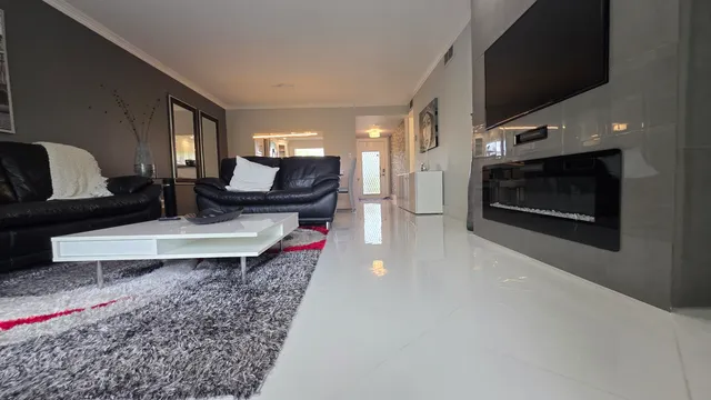 2-bedroom home at 9301 Sunrise Lakes Boulevard #306, Sunrise