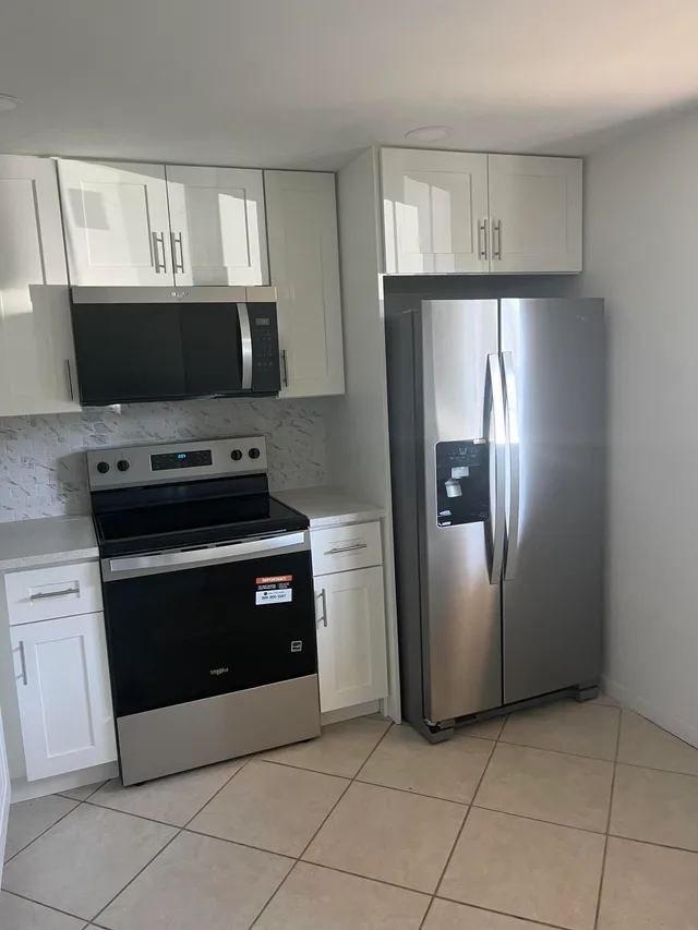 2-bedroom rental at 2615 NE 3rd Court #103, Boynton Beach