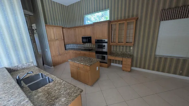 4-bedroom rental at 7107 NW 47th Lane, Coconut Creek
