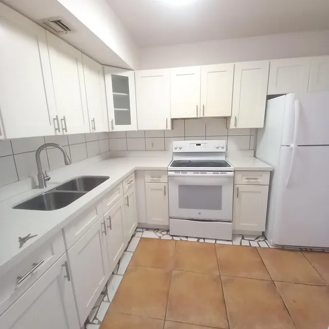 2-bedroom rental at 3610 NW 21st #413, Lauderdale Lakes