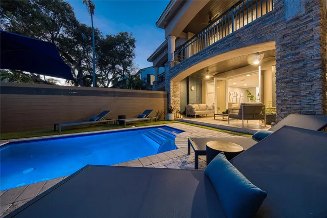 4-bedroom rental at 1215 NE 1st Street, Fort Lauderdale