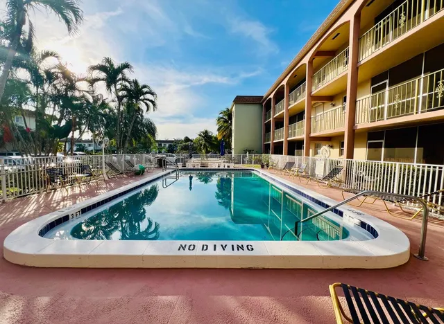 1-bedroom rental at 100 SE 6th Avenue #303, Pompano Beach