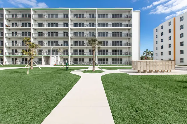 3-bedroom rental at 25885 S Dixie Highway, Homestead